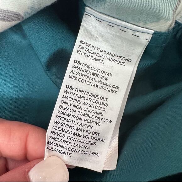 Chico’s Size 1 US 8 No Iron Stretch Tunic Top Teal Green Floral Mandarin Floral - Picture 5 of 8